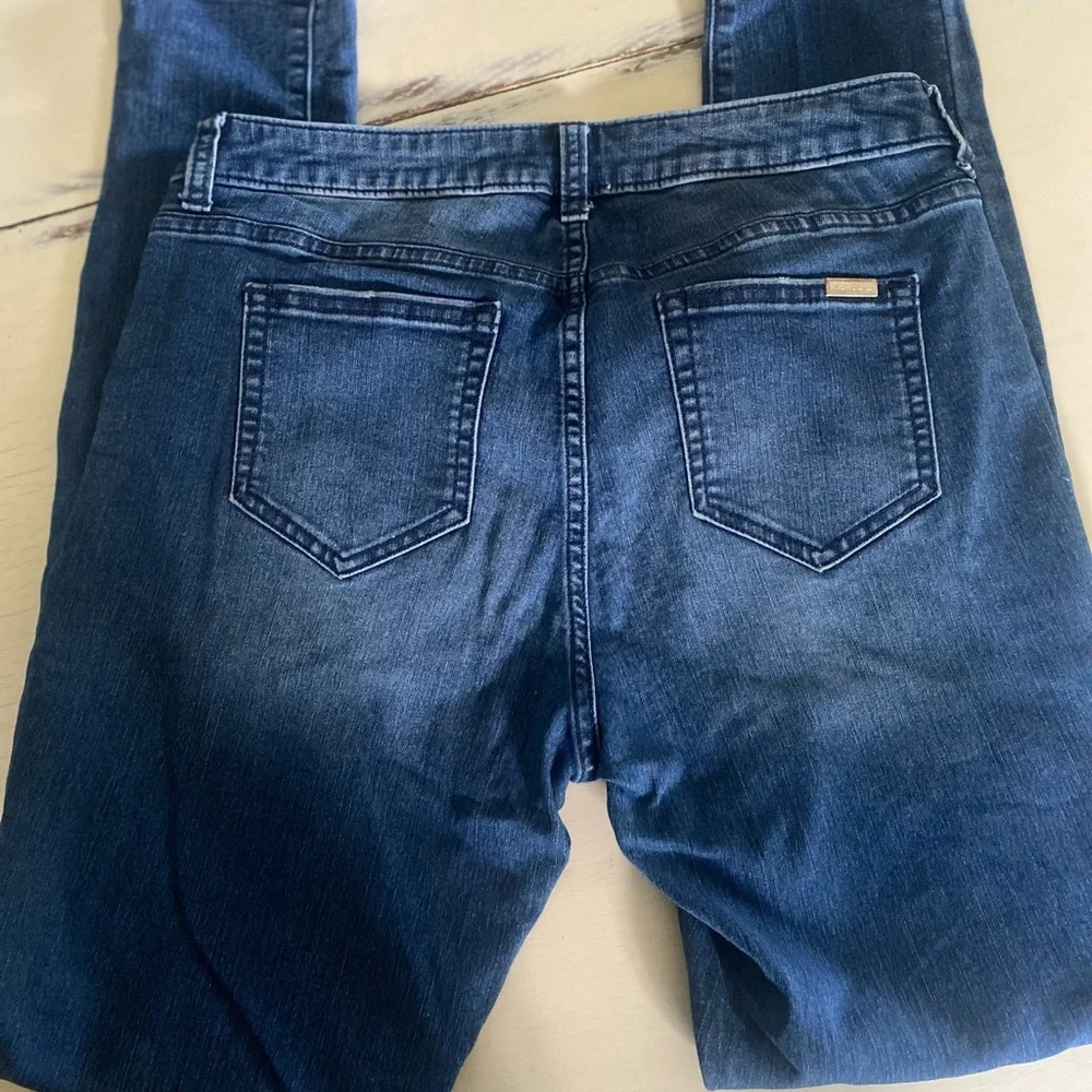 Jennifer Lopez Dark Blue Skinny Jeans - Picture 5 of 6